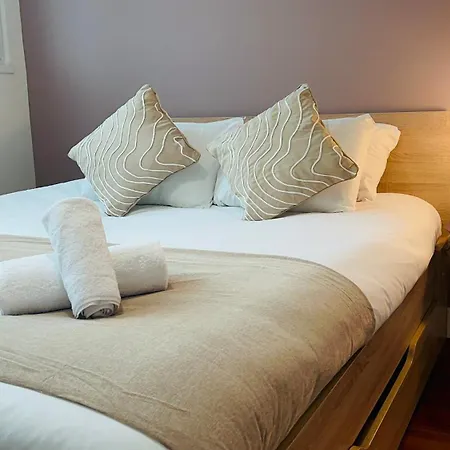 Apartment Stylish Comfy Centre With Free Netflix Jvt Short Lets